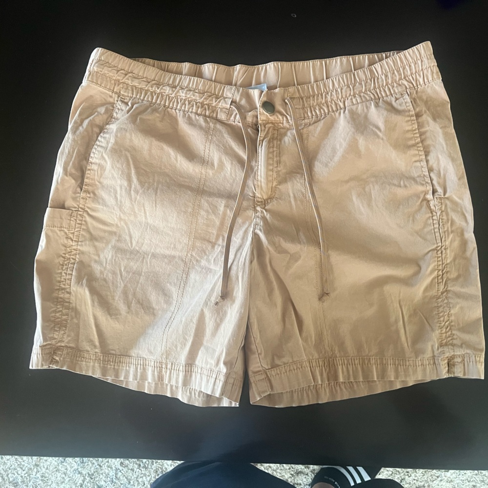 Beige Columbia Shorts Size Large